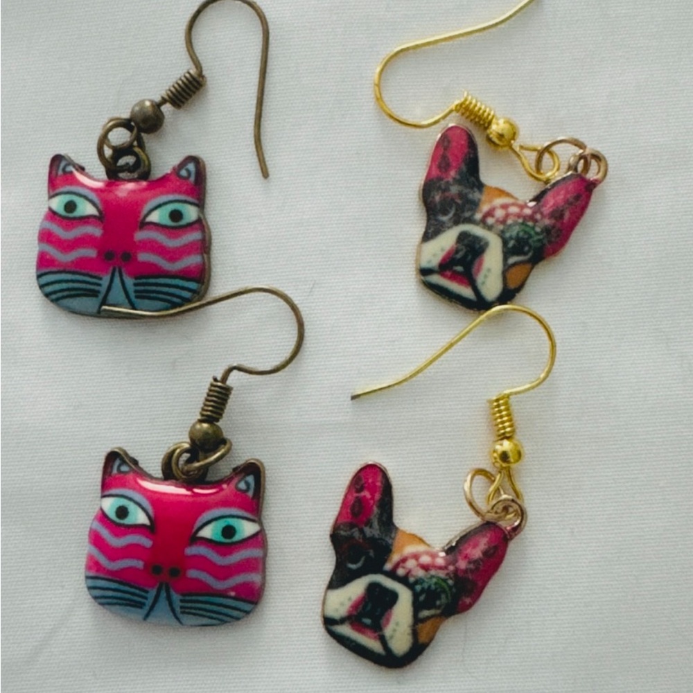 Fun dog and Cat earrings, looking for a gift for your friend, look no longer